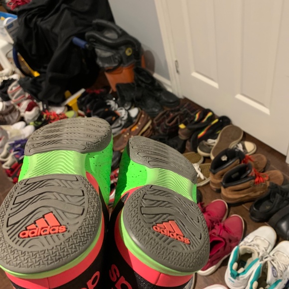 Indoor soccer shoes - Picture 3 of 3